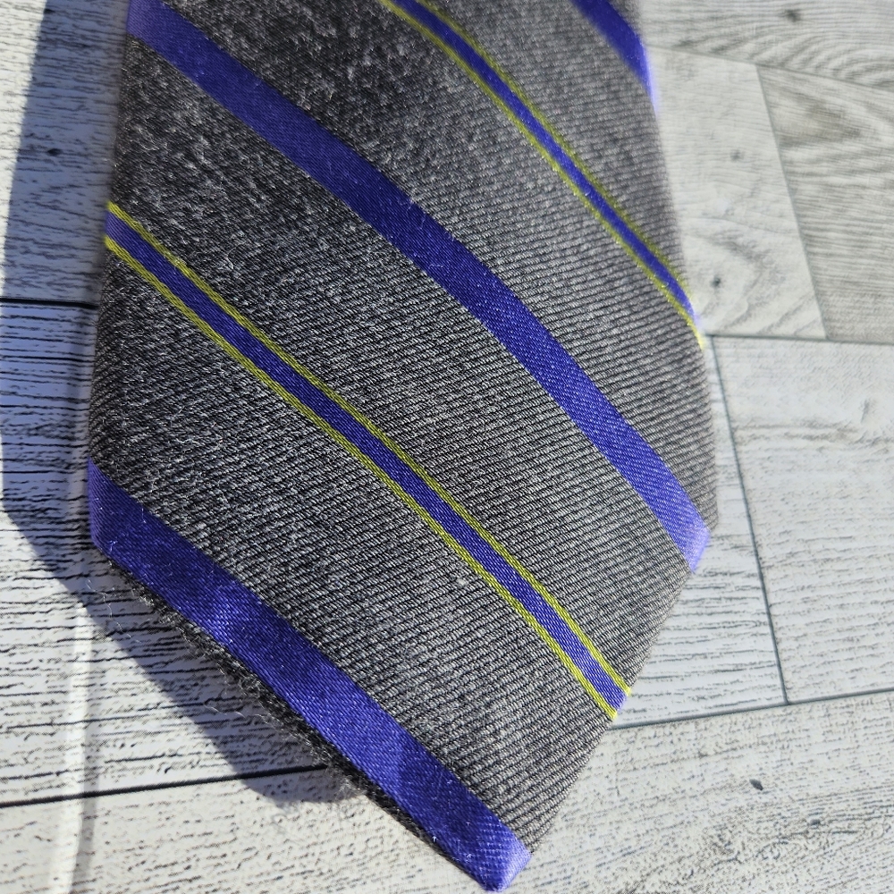 VIV Necktie Tie 30% Silk 70% Wool Gray Purple Yellow Striped